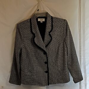 Le Suit Zigzag Patterned Blazer in Black and White